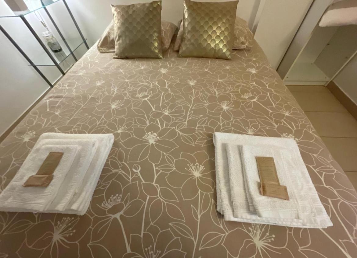Sabrina Maison Chic Dolce Nido Sul Mare San Bartolomeo Al Mare Exterior photo